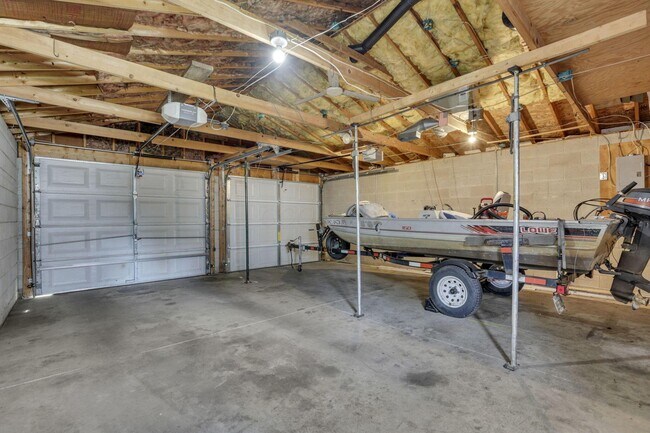 Building Photo - 1745 Sullivant Ave
