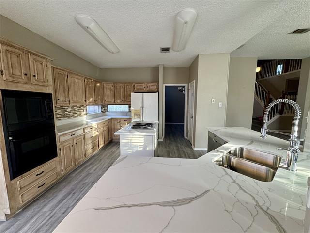 Building Photo - 2714 Bordeaux Dr