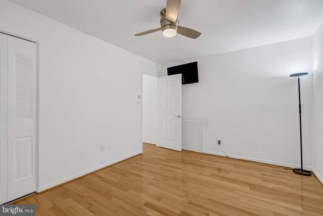 Building Photo - 2990 Borge St