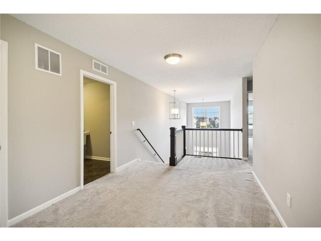 Building Photo - 15735 Fair Hill Way
