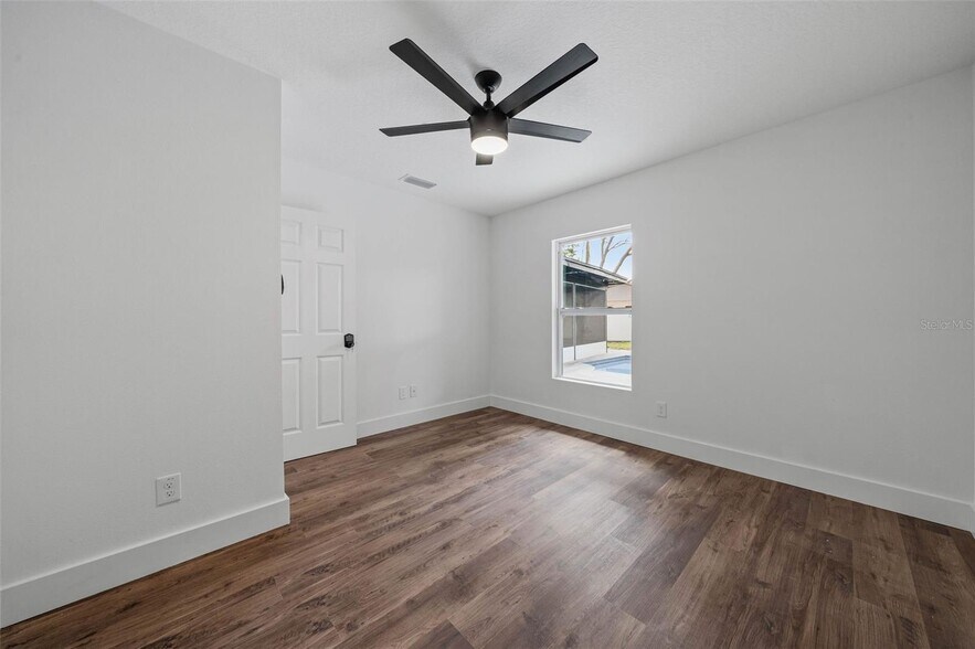 Building Photo - 12335 Yellow Rose Cir