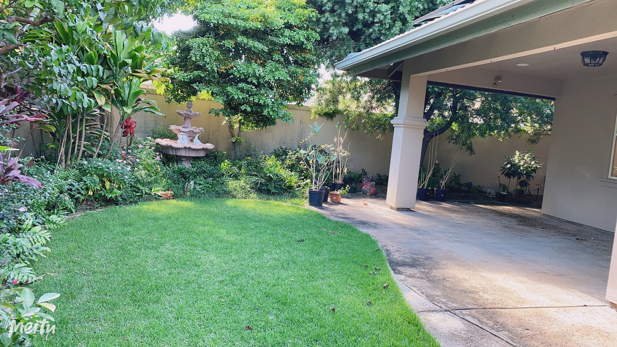 Building Photo - 327 Ainahou St