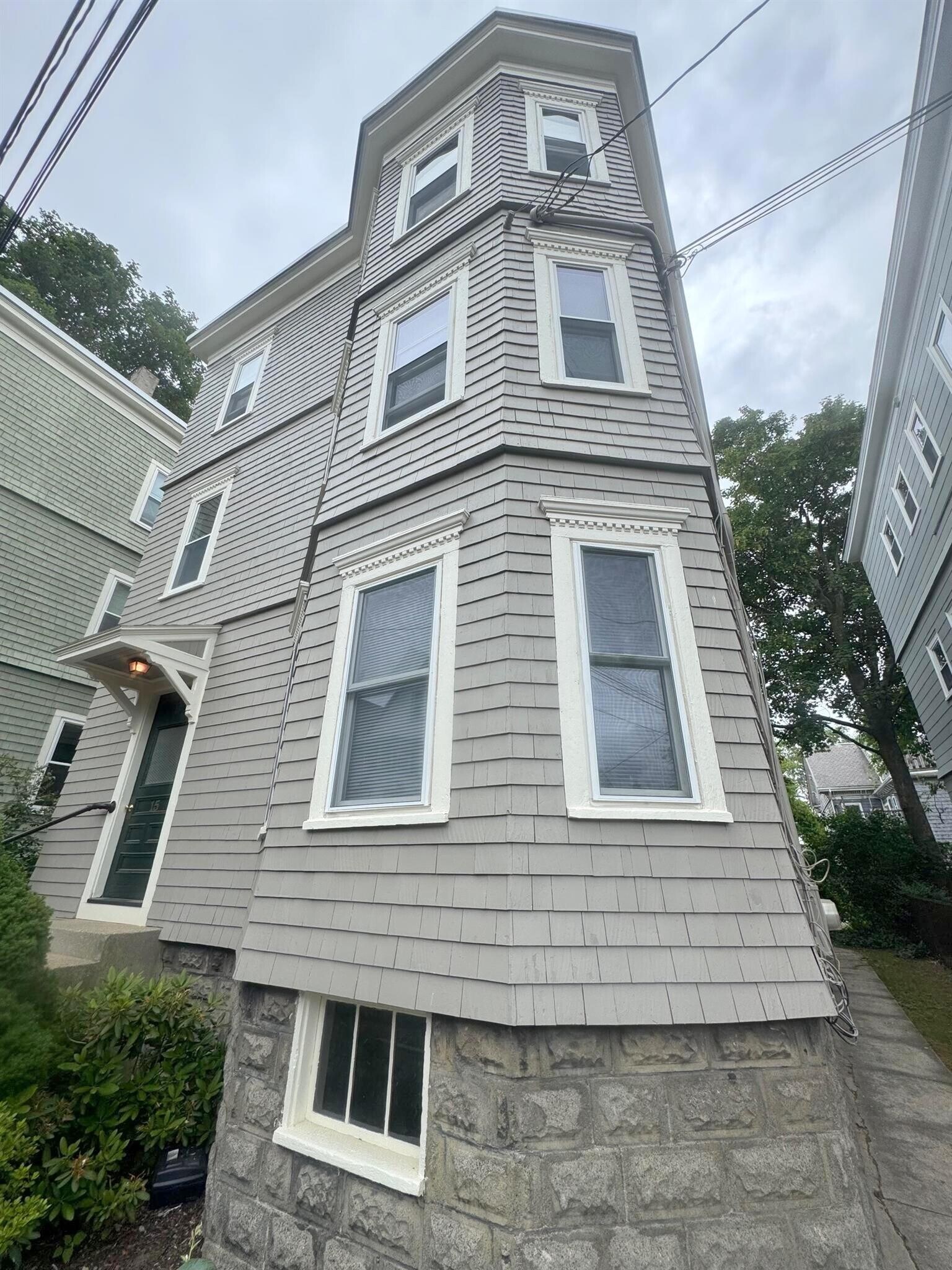 Building Photo - 15 Belmont Sq