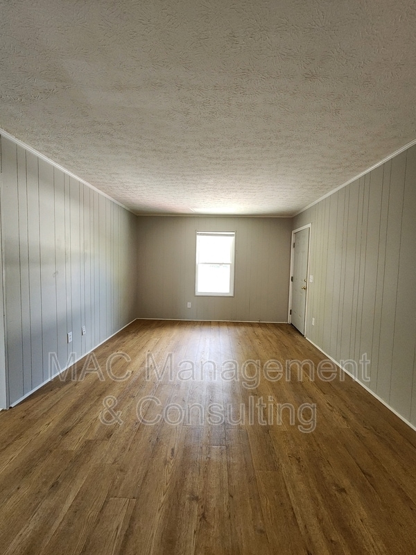 Building Photo - 1495 Autumn Ave