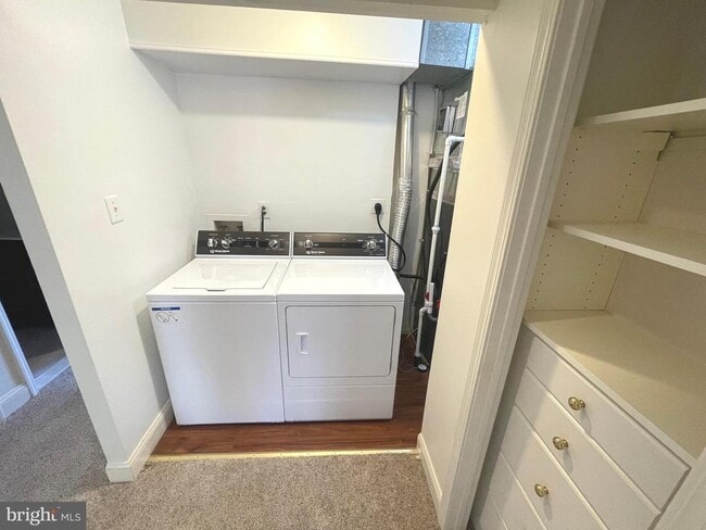 Building Photo - 301 Worthington Dr