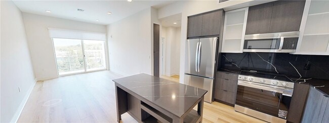 Building Photo - 21010 Erwin St