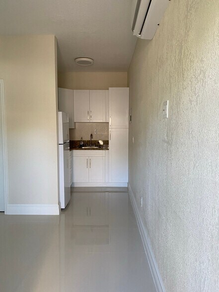 Primary Photo - 12400 SW 97th Ave