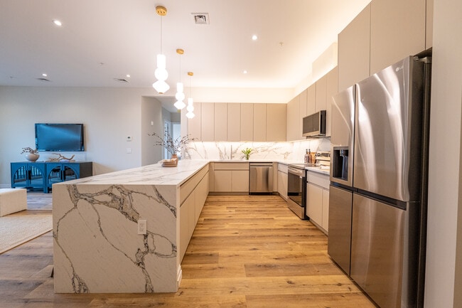 Building Photo - The Summit Estates