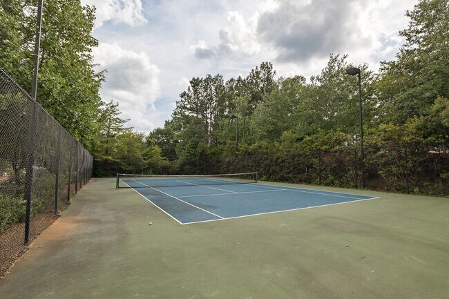 Building Photo - Ground-level, one-story condo in the highly sought-after gated community, The Woodlands of Athens!