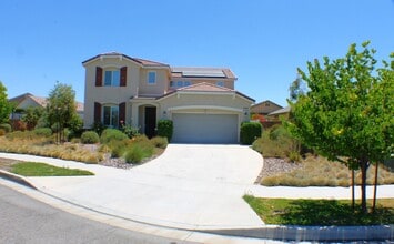 Building Photo - Stunning Redlands Home For Rent