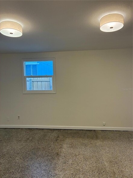 Building Photo - 6905 S Trask St