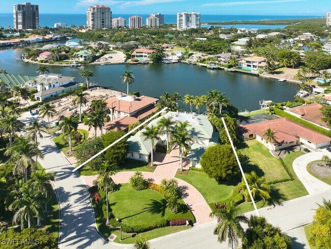 Primary Photo - 377 Pirates Bight