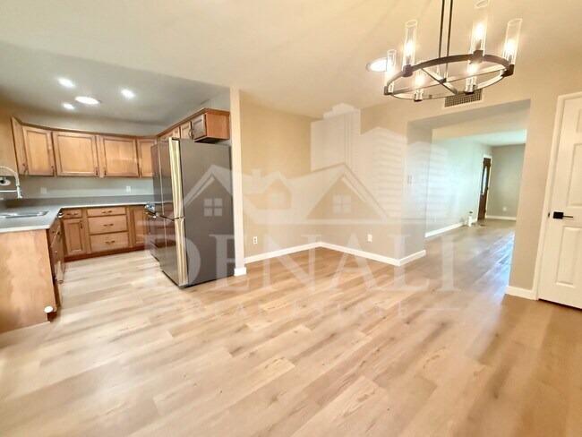 Building Photo - 8314 E Keim Dr