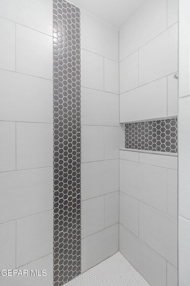 Building Photo - 13821 Madero Dr