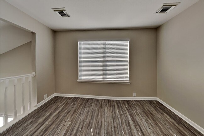 Building Photo - 2714 Woodspring Forest Dr
