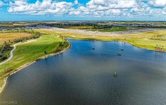 Building Photo - 12180 Wellen Golf St