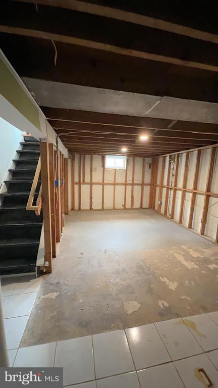 Building Photo - 4012 Woodland Dr