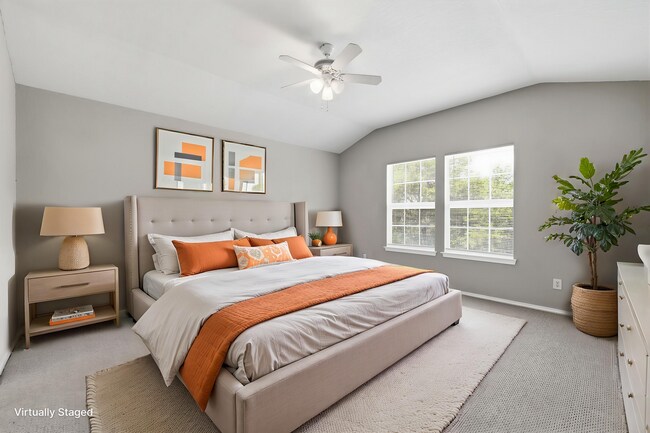 Building Photo - Spacious Two-Story Home in Prime Laurel Canyon Location