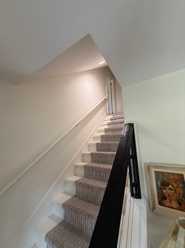 Building Photo - 1946 Corbin Rd