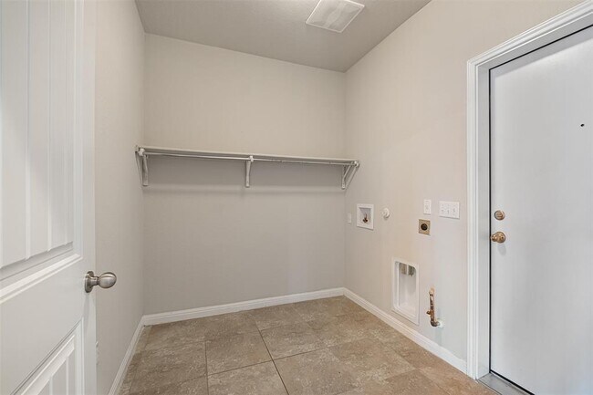 Building Photo - 16424 Vescovo Ln