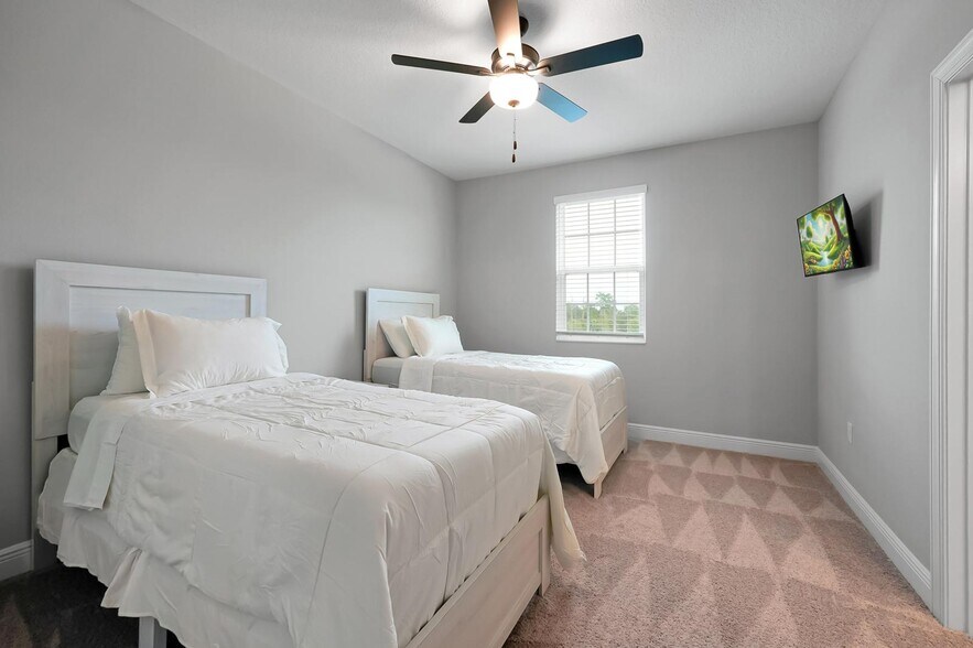 Building Photo - 7692 Somersworth Dr