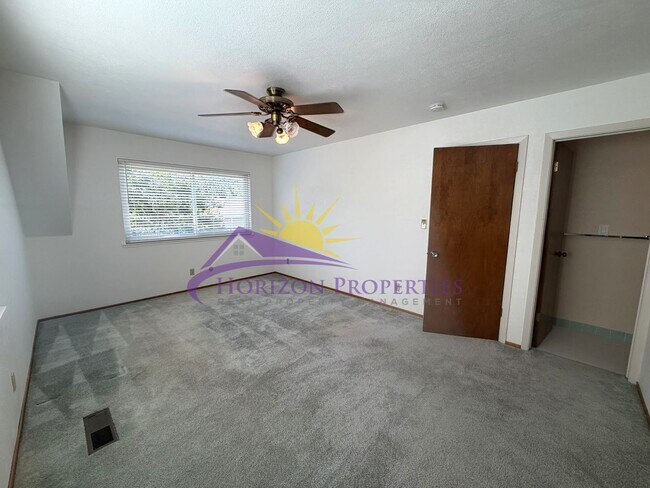 Building Photo - 3 Bed 2.5 Bath 2,027 sqft Fair Oaks Home with bonus office