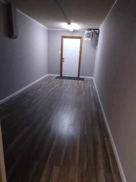 Storage Area / Extra Space with 2nd Back entrance to parking lotace - 7525 Forsyth Blvd
