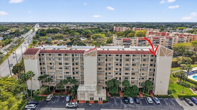 Building Photo - 14475 Strathmore Ln