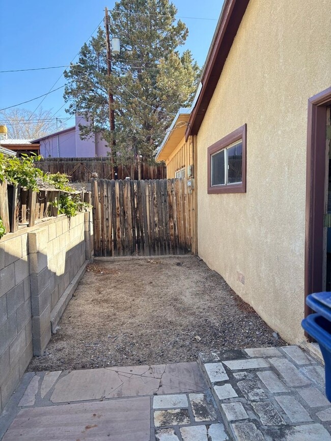 Building Photo - Foothills beauty! Must see!