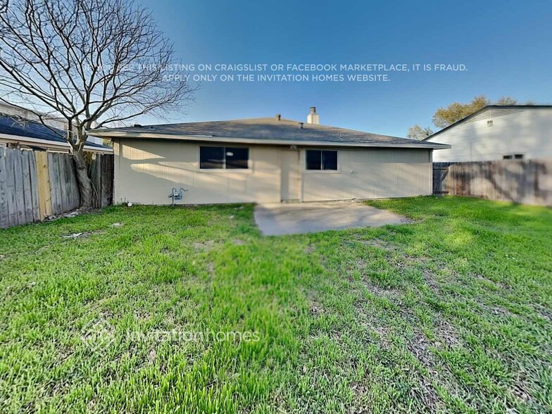 Building Photo - 21035 Northern Colony Ct