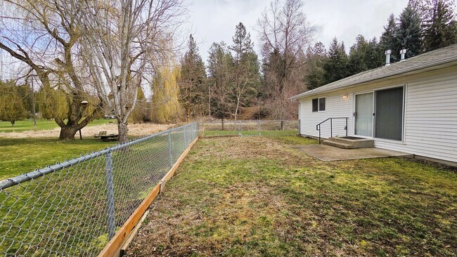 Building Photo - 2-Bed, 2-Bath, Single Level Home by Ponderosa Springs Golf Course in Coeur d'Alene