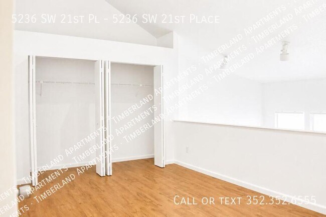Building Photo - 5236 SW 21st Pl