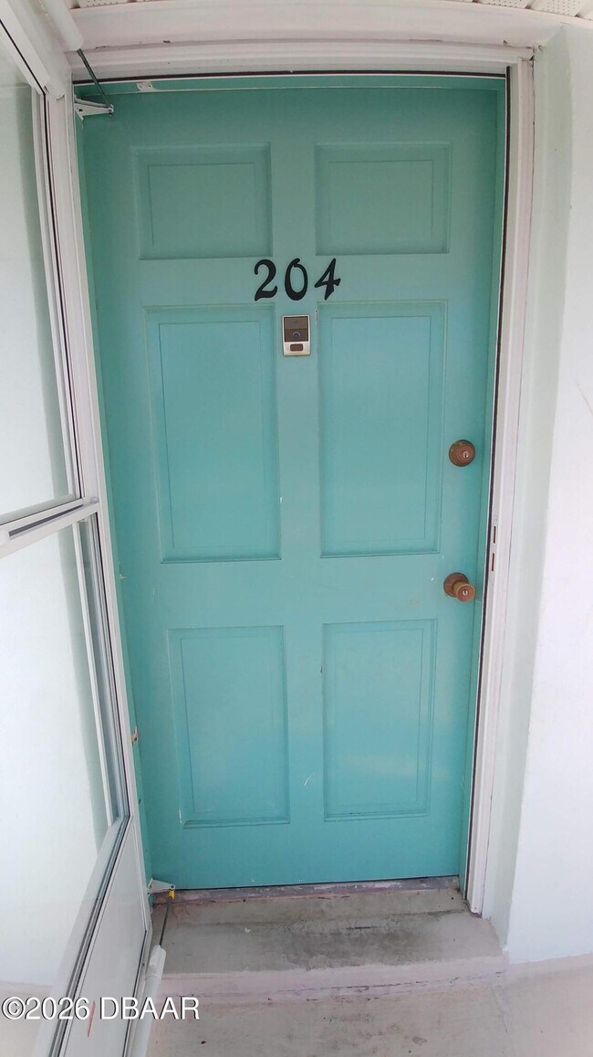 Building Photo - 55 Vining Ct