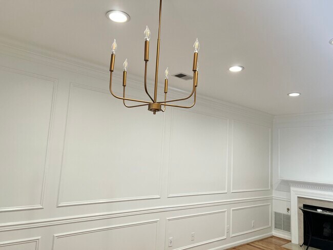 livingroom - 1721 Kingsgate Ct