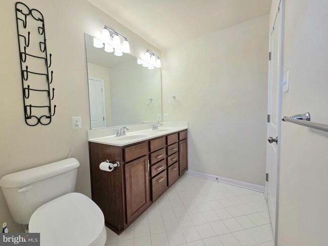 Building Photo - 1113 Red Hawk Way