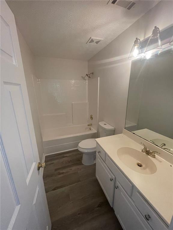 Building Photo - 620 Manor Glen Dr