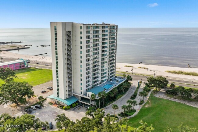 Building Photo - 2060 Beach Blvd