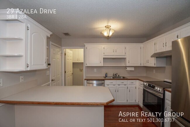 Building Photo - 29 Azalea Dr