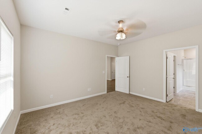 Building Photo - 102 Derbyshire Dr