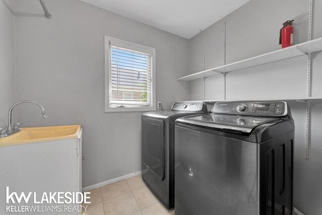 Building Photo - 51460 Blue Spruce Dr
