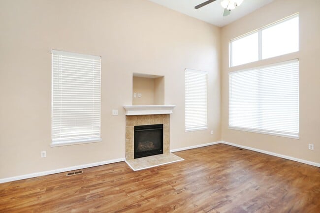 Building Photo - Beautifully Redone 2 Story Home!