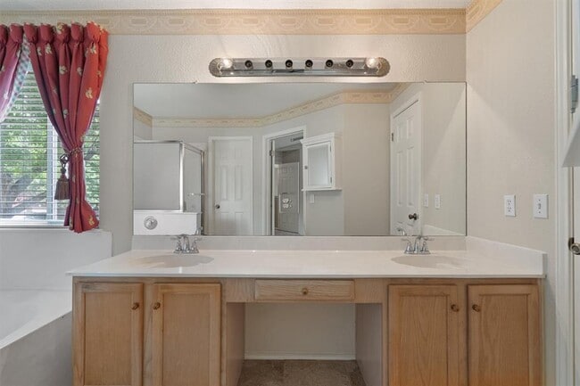 Building Photo - 16303 Ascent Cove