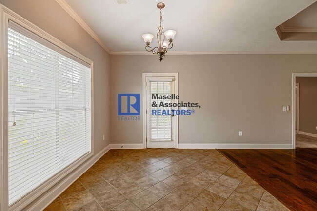 Building Photo - 3 Bed/2 Bath Home in Reservoir East of Brandon