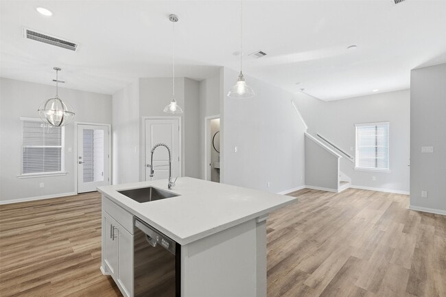 Building Photo - 9912 A Clark Rd