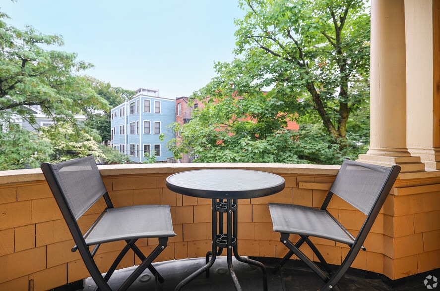 Building Photo - 50 Irving St