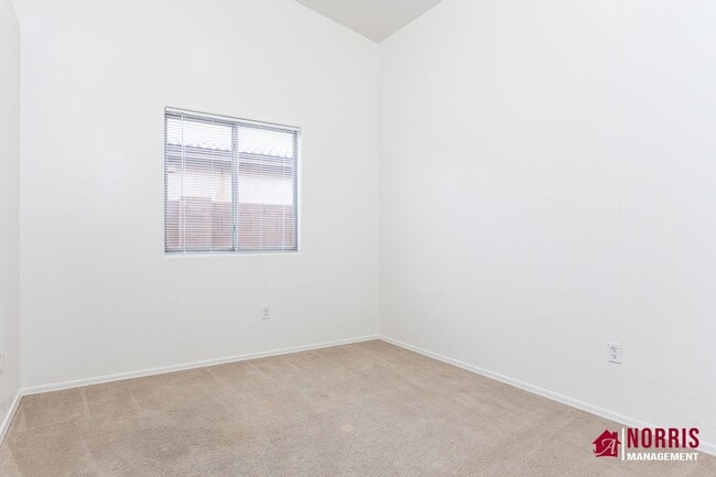 Building Photo - Perfect Home, Location and Price!