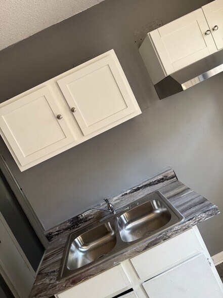 Building Photo - 3394 Pine Ridge Ln