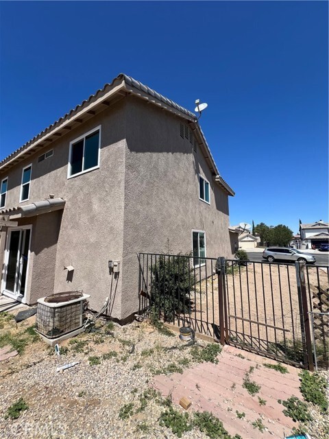 Building Photo - 14405 Windmill Cir