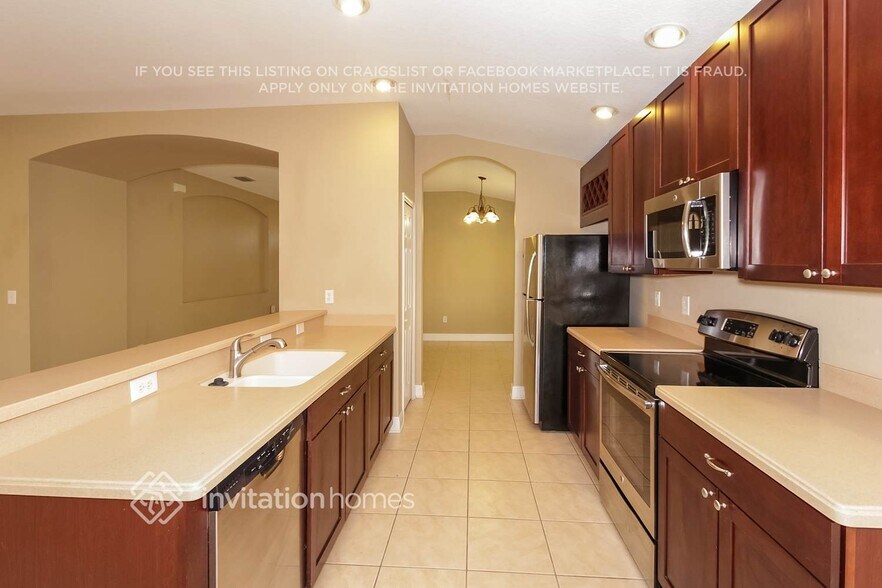 Building Photo - 5268 Layton Dr