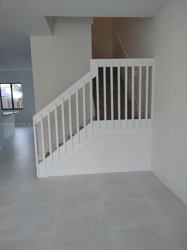 Building Photo - 1280 N Flagler Ave